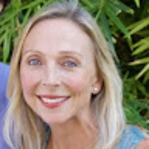 Meet your Posher, Maya